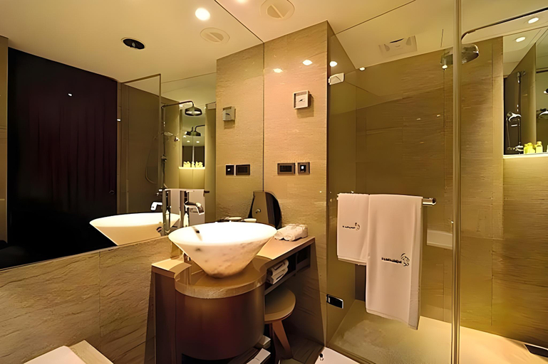 Bathroom 4, Les Suites Ching Cheng Hotel, Taipei City