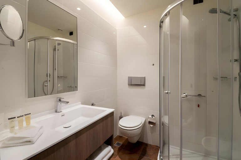 Bathroom 17