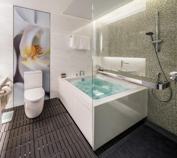 Bathroom 5, Lodgewood by Nina Hospitality丨Mong Kok, Kowloon