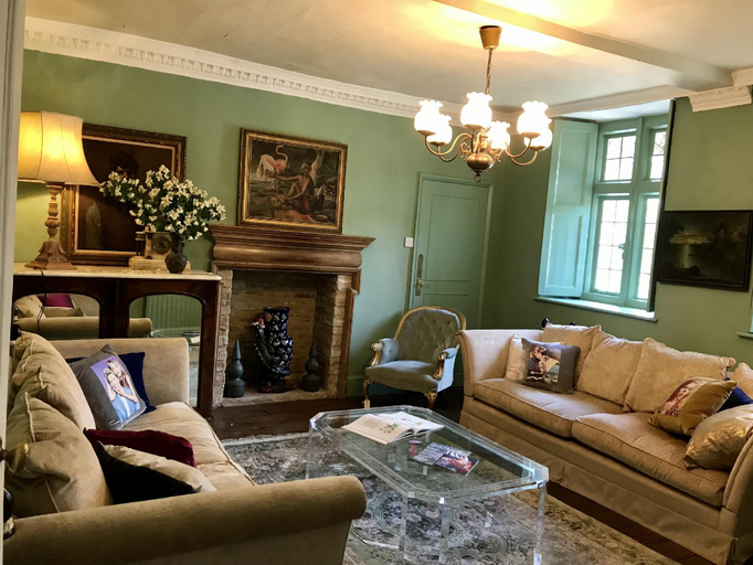 Others 5, Buscot Manor, Gloucestershire