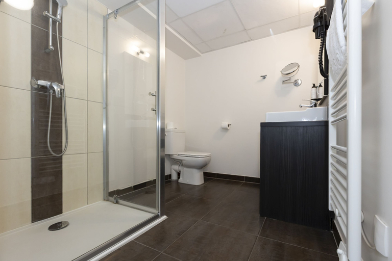 Bathroom 4, Odalys City Apartment Hotel - Colmar Centre, Haut-Rhin