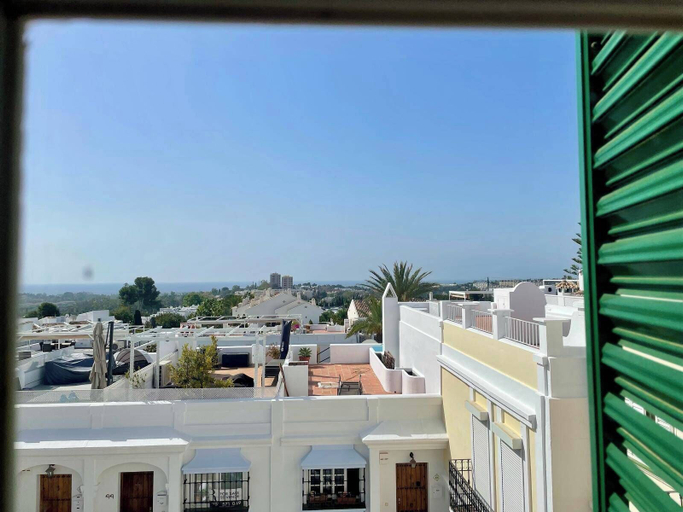 Property grounds, Marbella - House - Sleeps 4 - Pool - Sea View, Málaga