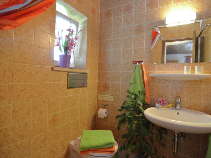 Bathroom, Landliche Ferienwohnung, Bad Bayersoien, Garmisch-Partenkirchen