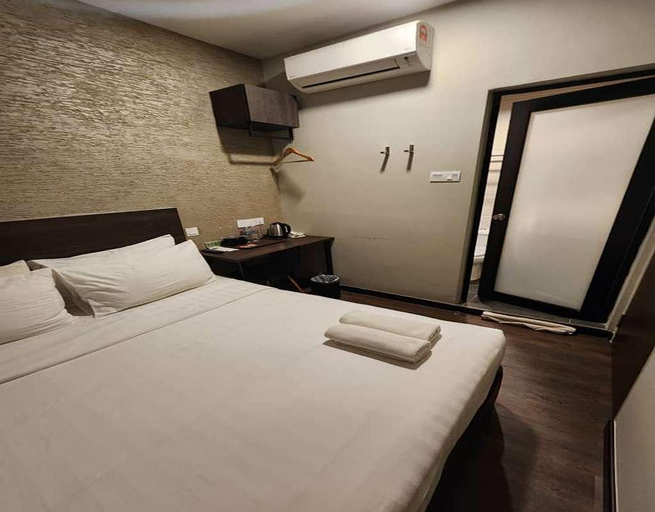 Bedroom 28