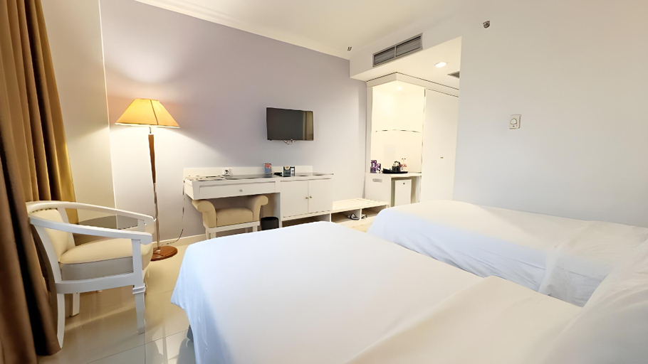 Bedroom 13