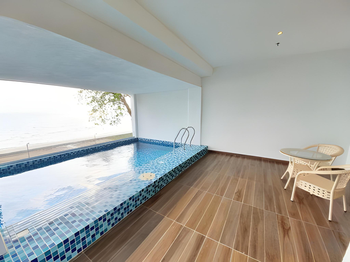 Swimming Pool 11