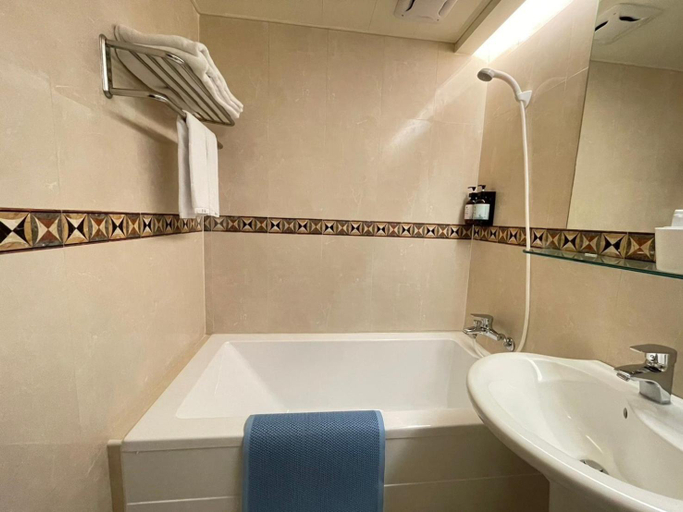 Bathroom 4, New City Hotel, Taipei City