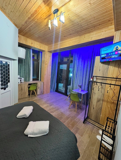 Bedroom 4, Sairme Glampings, Bagdati