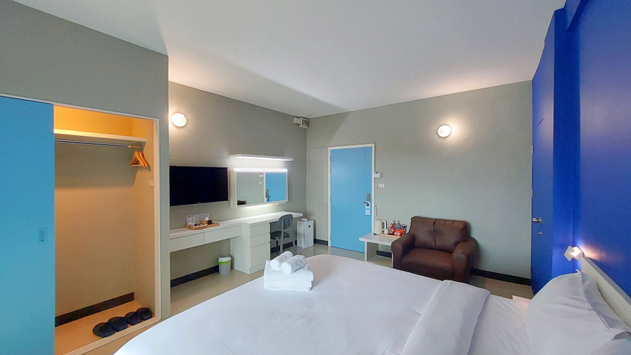 Bedroom 8