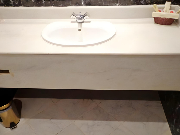 Bathroom 2, Bahrain Carlton Hotel, Manama