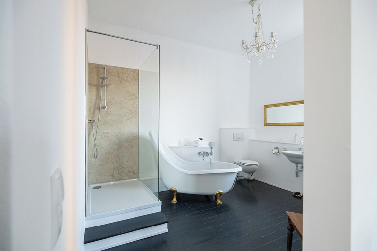 Bathroom 5, Hotel Schloss Raitenbuch, Regensburg