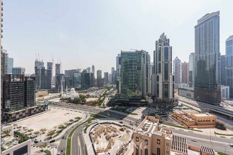 Others 4, Downtown 2BR | Walk to Burj Khalifa + Dubai Mall, Dubai