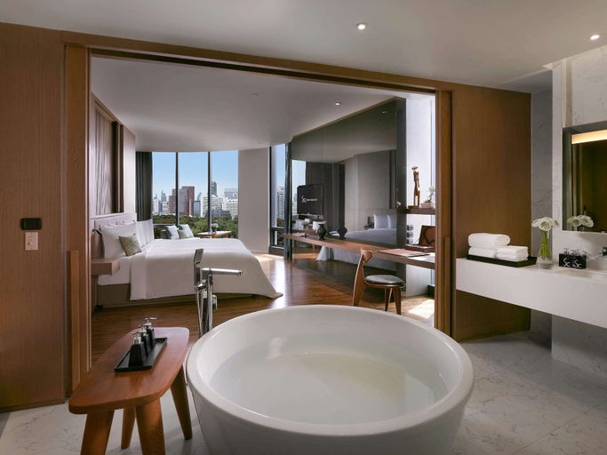Bathroom 10