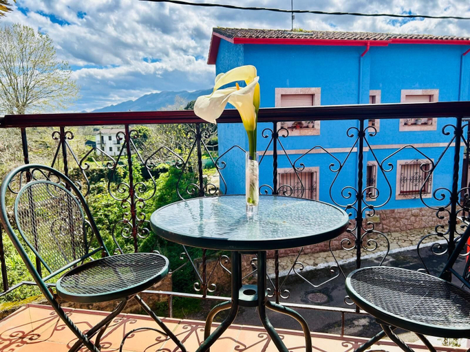 Others 5, Hotel Las Palmeras, Asturias