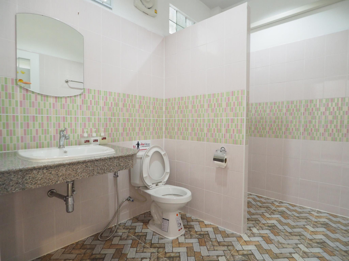 Bathroom 4, The Phant Hotel, Muang Surin