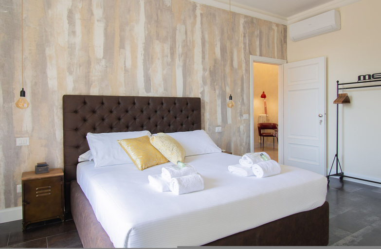 Others 5, Leopolda Chambre in Florence, Florence