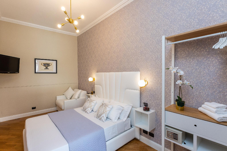 Bedroom 3, 52 Vespasiano Vatican Suites, Rome