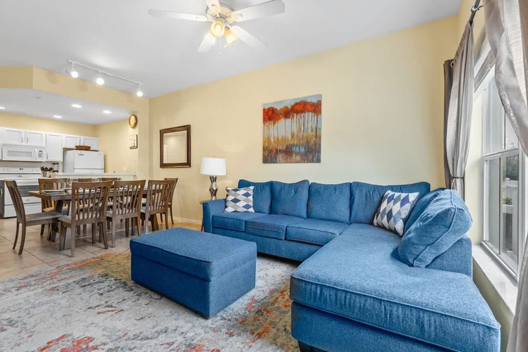 Room 1, Relaxing 3BR Haven for 8 at Seven Dwarfs, Osceola