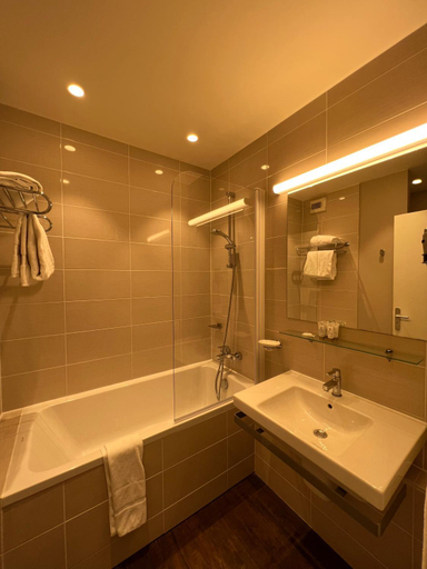 Bathroom 4, L'Echappee - Hotel Casino Dieppe, Seine-Maritime