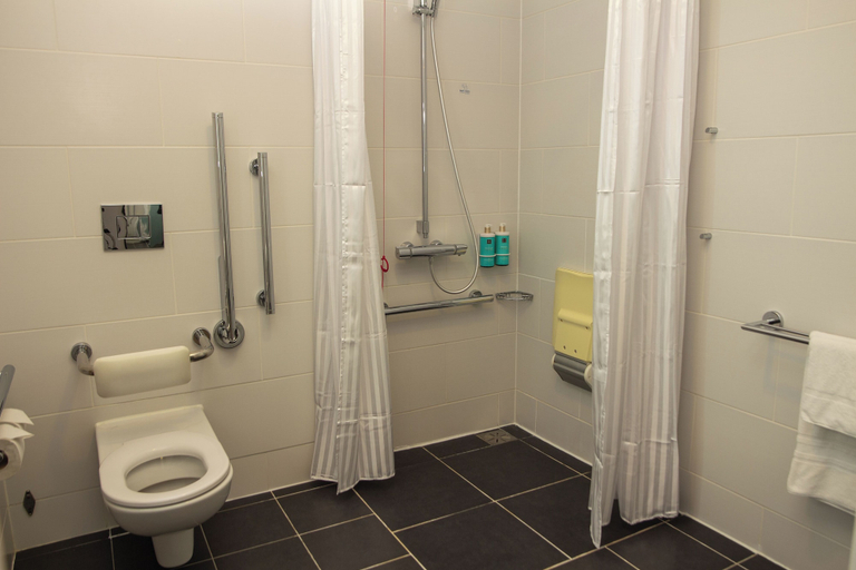 Bathroom 4, Novotel London Wembley, London