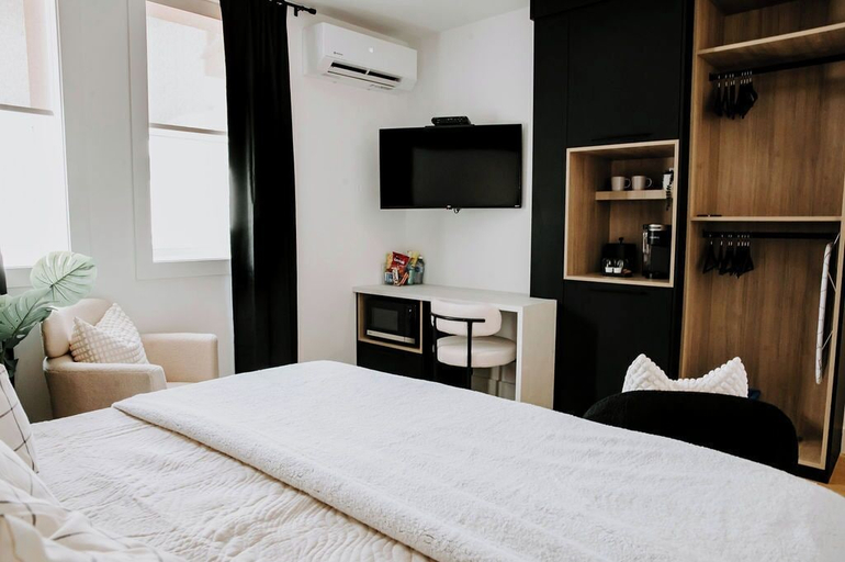 Bedroom 3, Hotel M2, Restigouche
