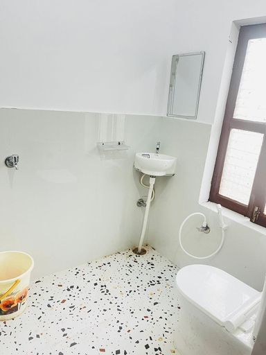 Bathroom 3, Rathore Guest House, Faizabad