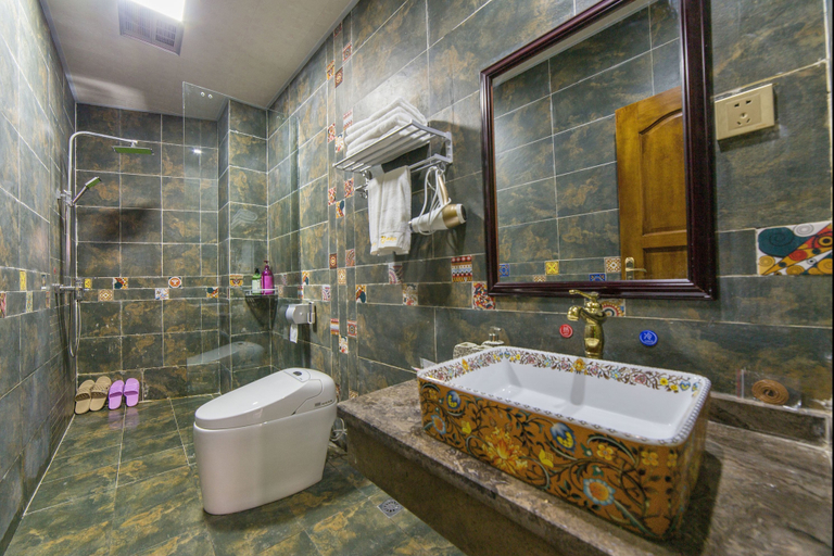 Bathroom 3, Floral Hotel Tengchong Heshun Hemuju, Baoshan