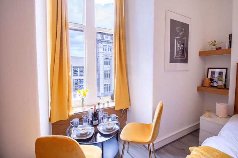 Others 5, Luxurious Apartments on Oxford Street, London