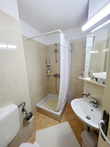 Bathroom 4, Green Terrace Apartment I, Dubrovnik