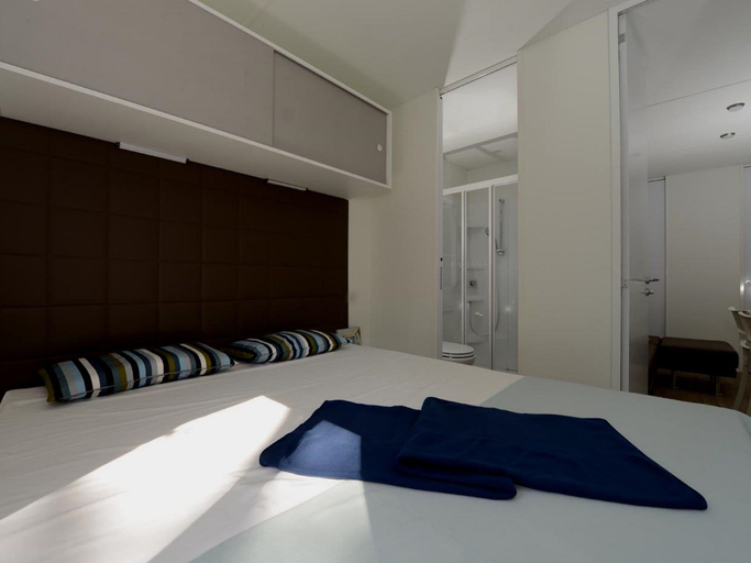 Bedroom 3, Modern Chalet in Pine Grove, Caserta