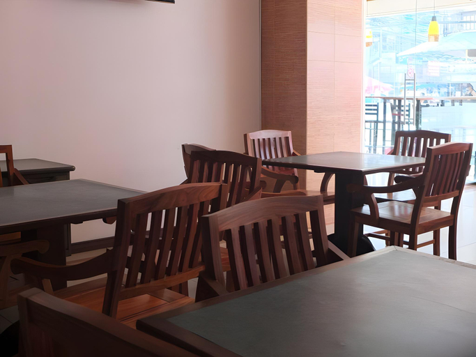 Others 5, Charlie Place, Pattaya