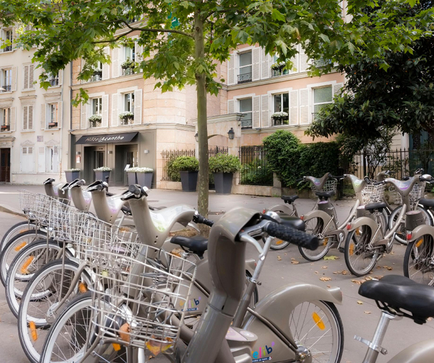 Others 4, Hôbou (ex Hôtel Acanthe), Hauts-de-Seine