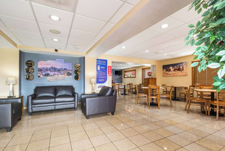 Public Area 2, Econolodge Inn & Suites, Johnson