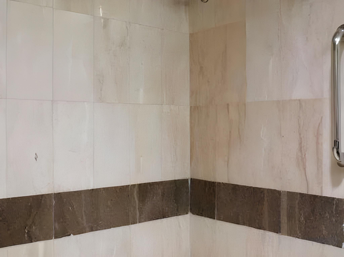 Bathroom 13