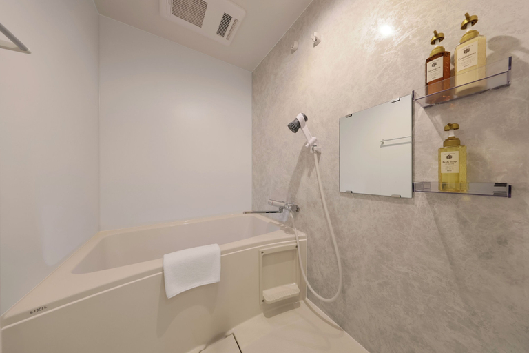 Bathroom 3, Crystalcourt Shirahama, Shirahama