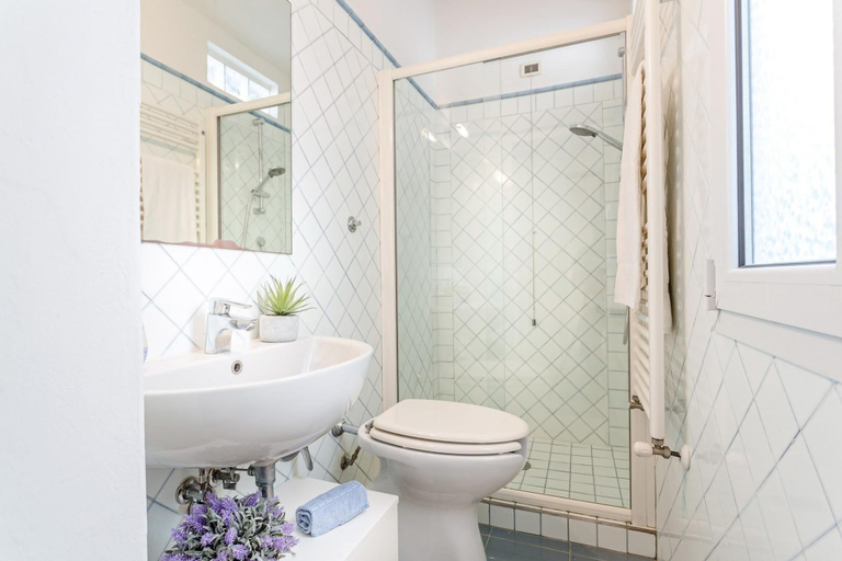 Bathroom 5, Villa Paola in Viareggio, Lucca