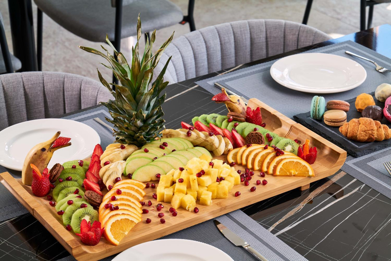 Food & Drinks