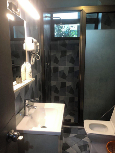 Bathroom 3, LA Hotel and SPA, Addis Abeba