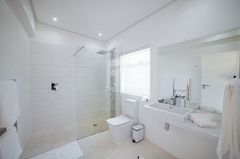 Bathroom 4, A Riverbed Guesthouse, Overberg