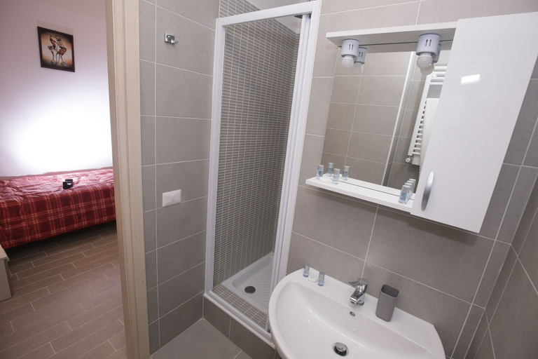 Bathroom 5, Rooms Monteverde, Rome