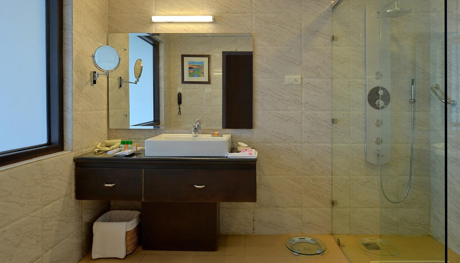 Bathroom 4, Fortune Park Moksha Hotel, Kangra