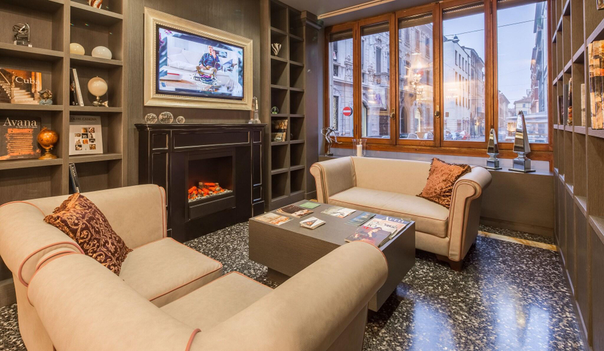 Public Area 3, Grande Albergo Roma, Piacenza