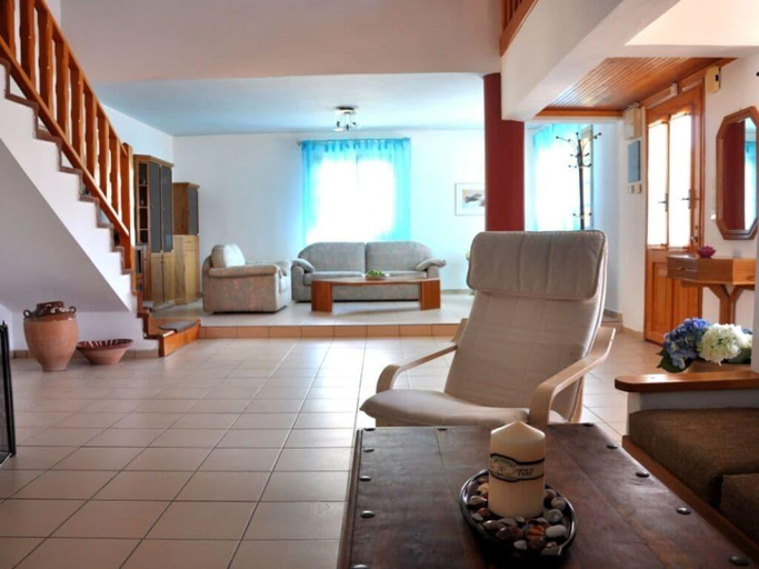 Others 4, Leonidas Comfortable holiday residence, Faistos
