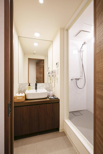 Bathroom 4, Cocoshuku Asakusa Kuramae, Taitō