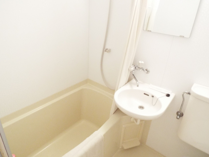Bathroom 3, Asobi Base Yamabare House Ishigakijima, Ishigaki