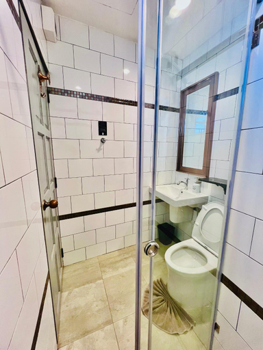 Bathroom 6