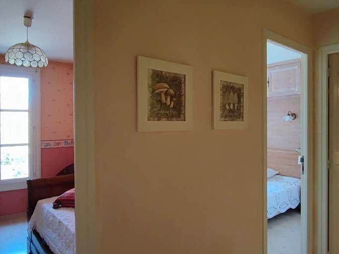 Others 5, Spacious holiday home with private pool and park, Hérault