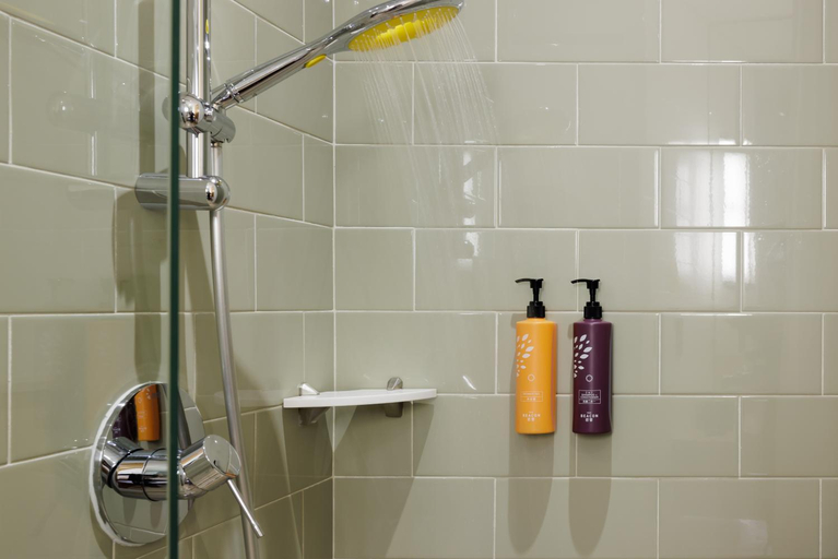 Bathroom 8