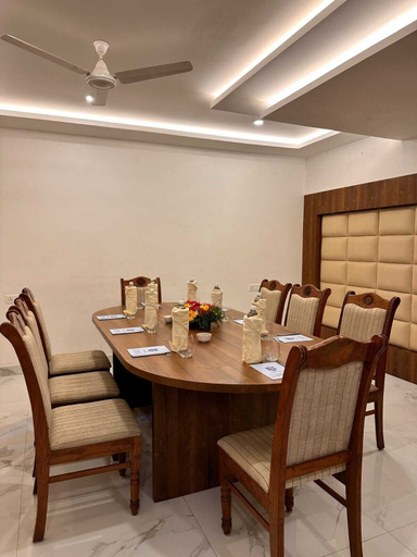 Others 5, YAM HOTEL, Thiruvananthapuram