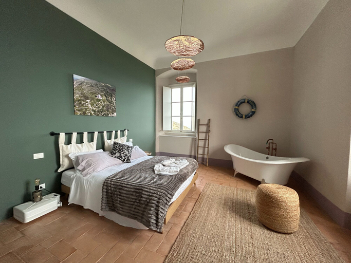Bedroom 3, Capel Rosso Lighthouse, Grosseto